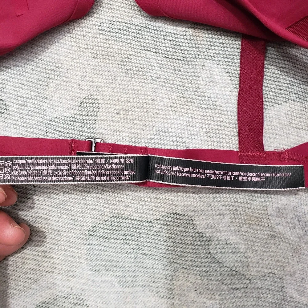Victoria's Secret Bra‎ Womens Medium Red Wireless